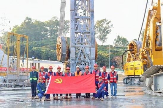 2025年1月 公清项目南坑分水井百米级超深竖井完成最后一幅地下连续墙浇筑 (1).jpg